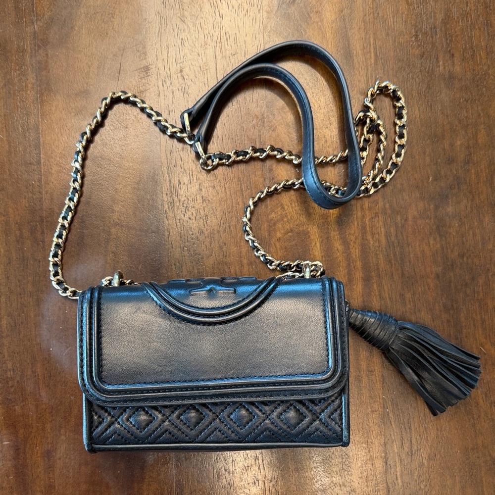 Elegant Black Chain Strap Bag